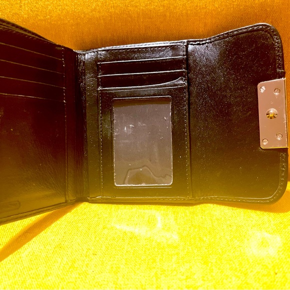 Coach Wallet - Picture 4 of 4